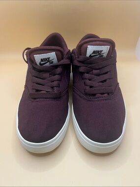 Nike SB  Canvas Skate Shoes - Maroon/Burgundy size 5Y